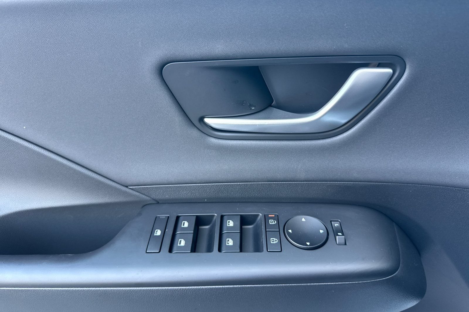 New 2026 Hyundai Kona SEL Premium FWD image 11