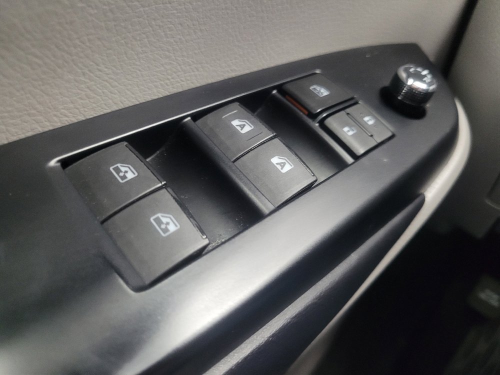 Used 2019 Toyota Highlander Plus image 27