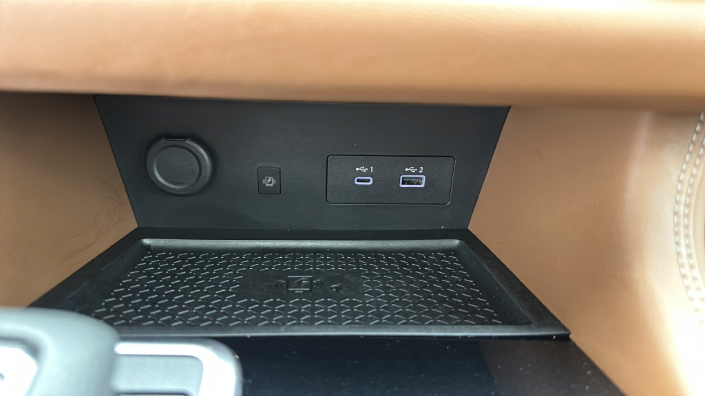 Used 2025 Nissan Pathfinder Platinum AWD/4WD image 22