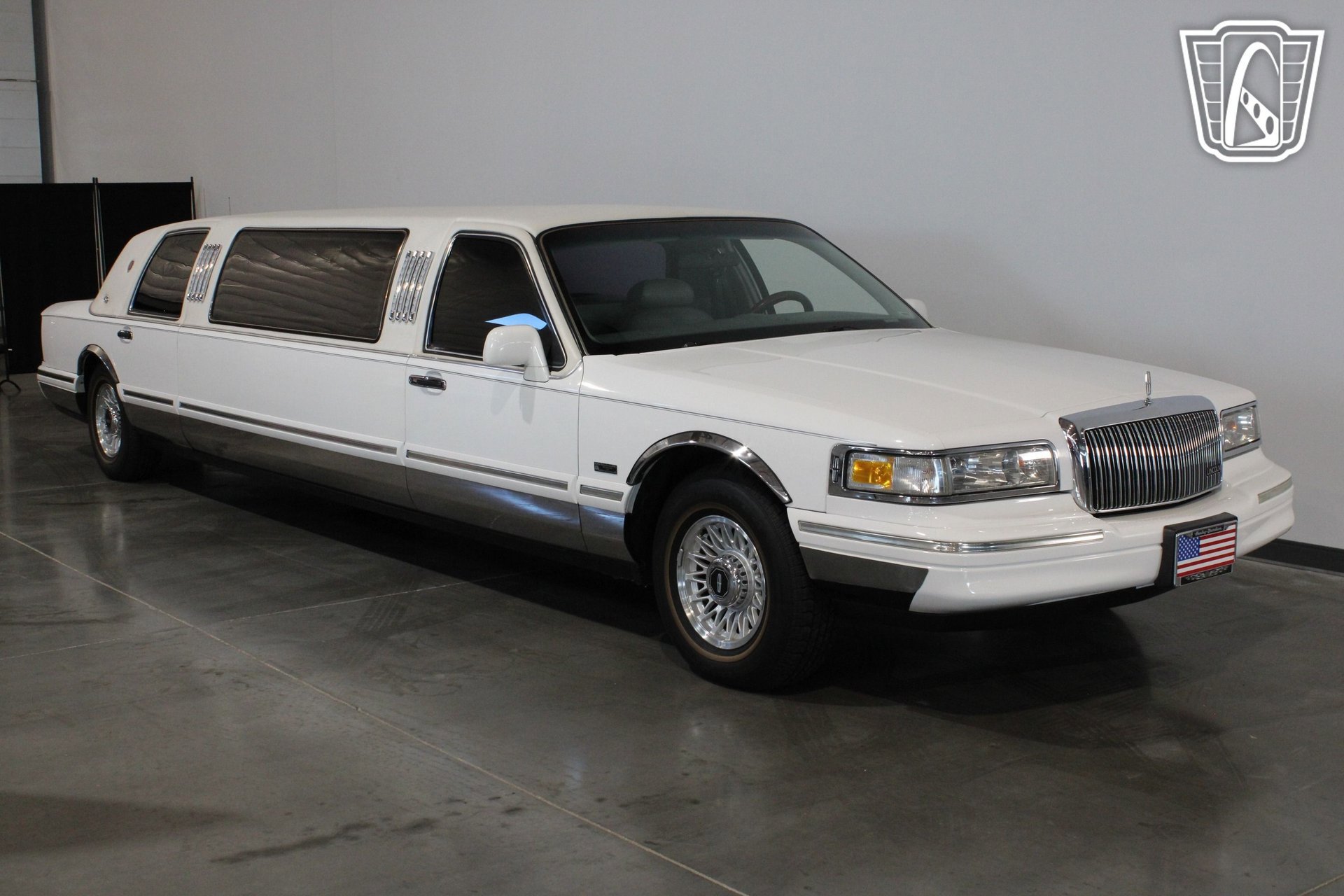 Used 1996 Lincoln Town Car Executive image 14
