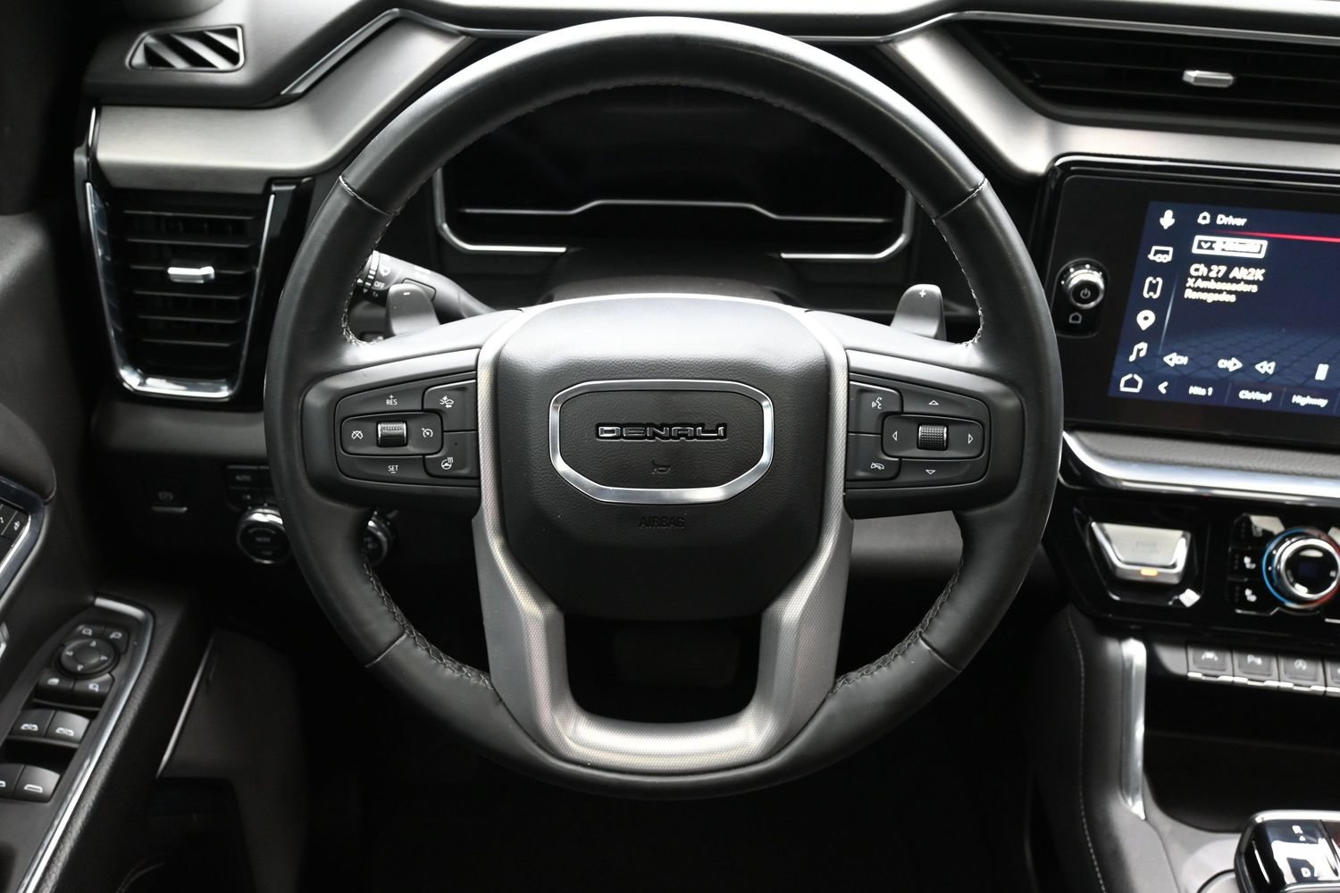 Used 2023 GMC Sierra 1500 Denali w/ Denali Reserve Package AWD/4WD image 15
