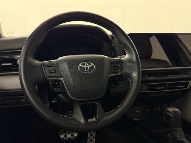 Used 2026 Toyota Camry SE w/ Multimedia Upgrade Package FWD image 21