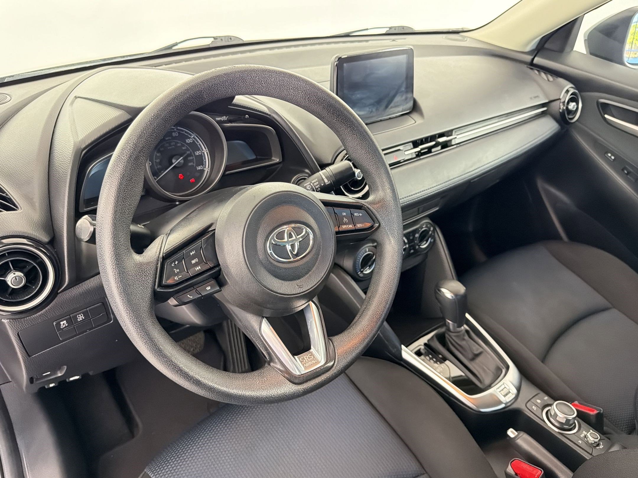 Used 2019 Toyota Yaris LE image 4