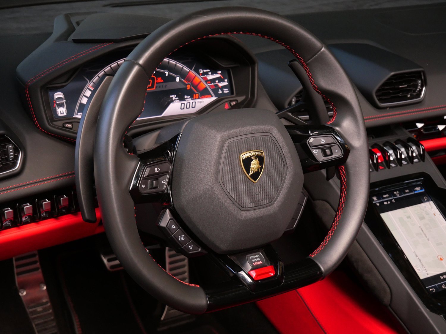 Used 2021 Lamborghini Huracan EVO image 10