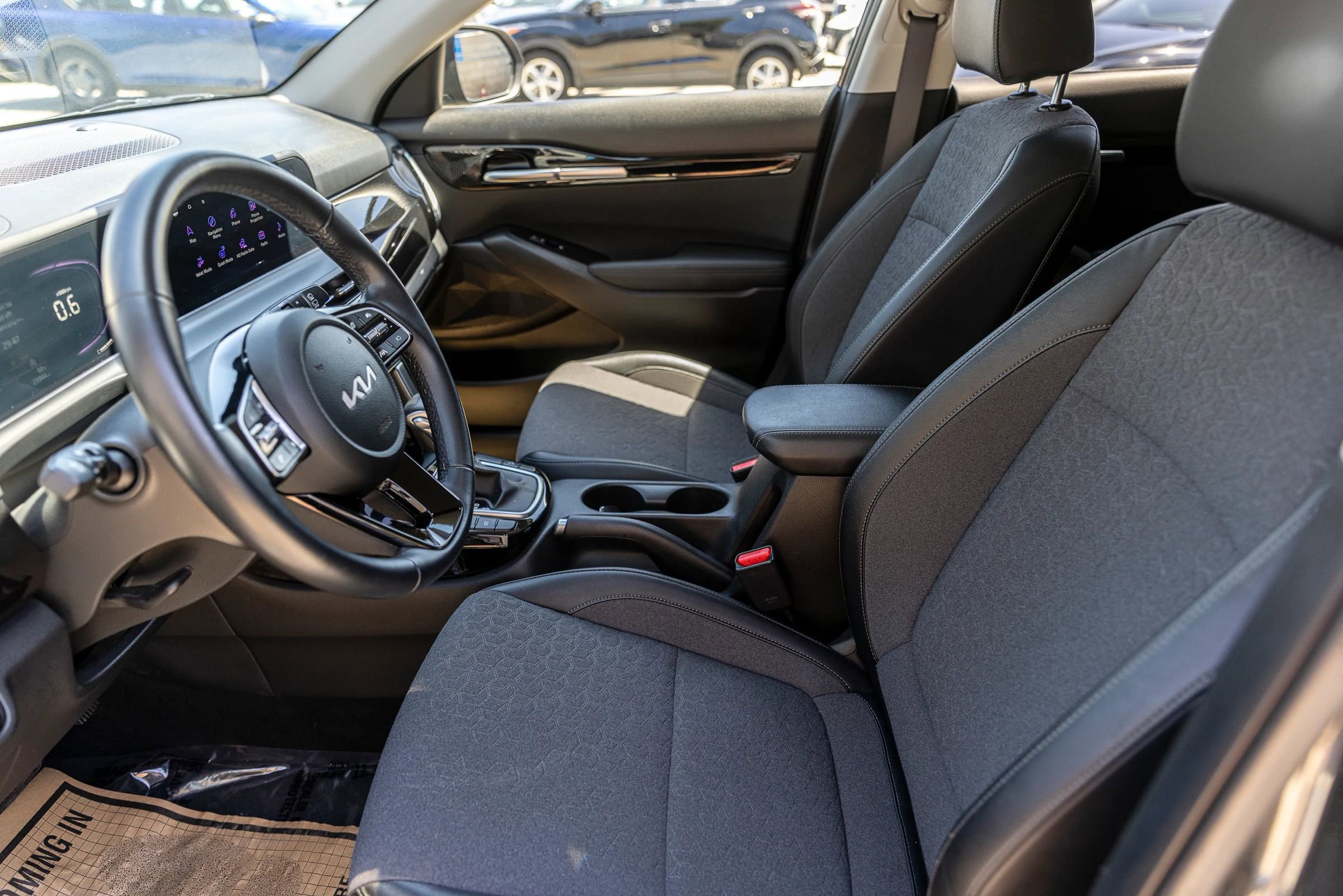 Used 2025 Kia Seltos S FWD image 25