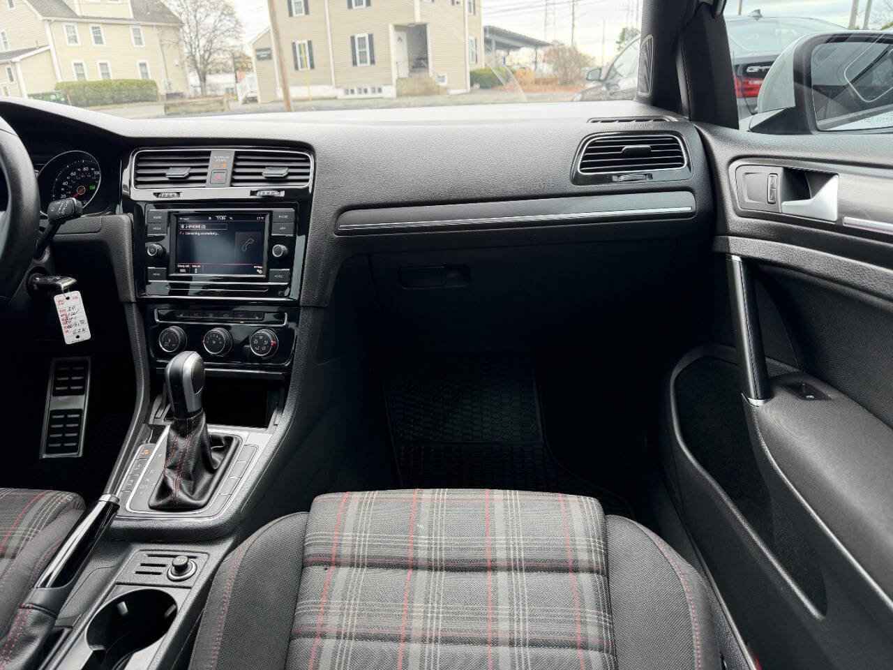 Used 2020 Volkswagen GTI S image 23