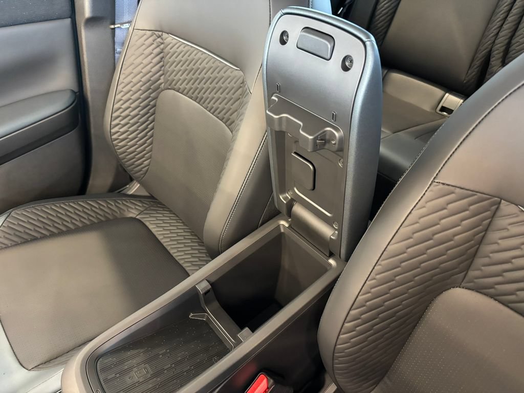 New 2026 Nissan Leaf Platinum+ w/ Cargo Package (Platinum+) FWD image 19