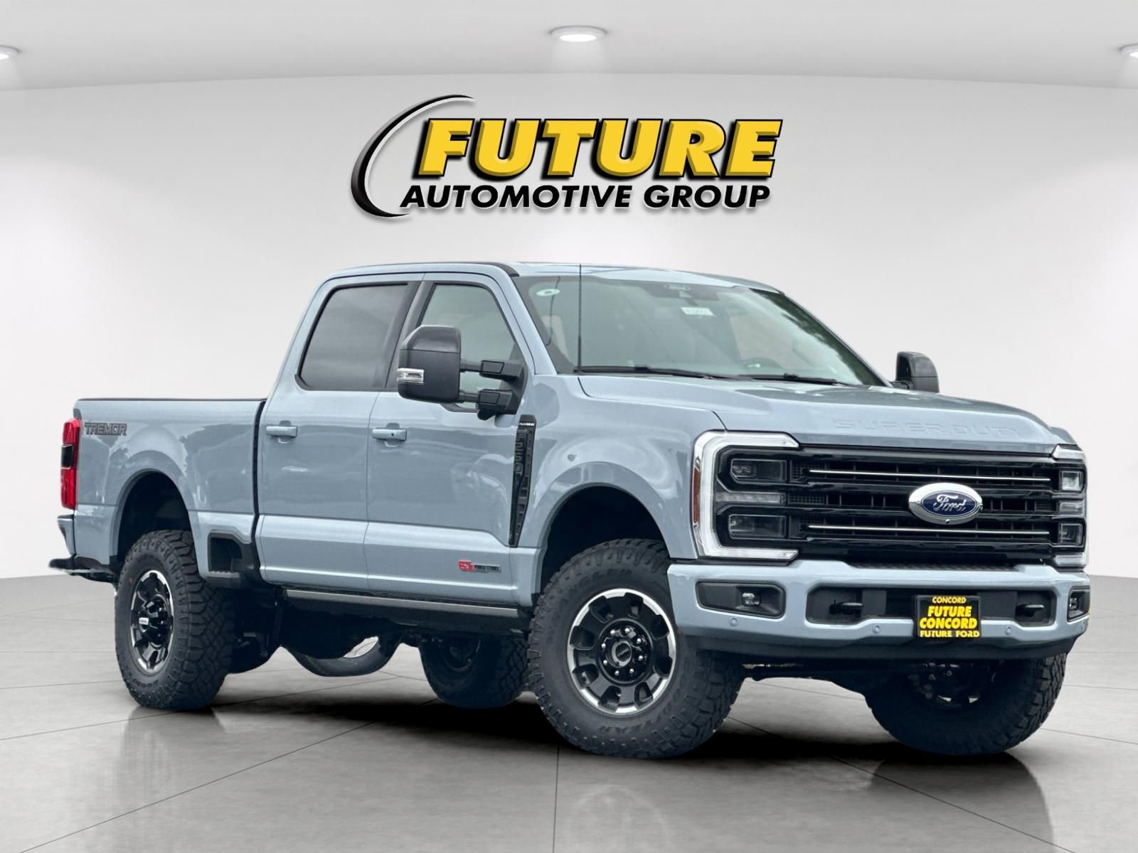 New 2026 Ford F250 Platinum w/ Tremor Off-Road Package