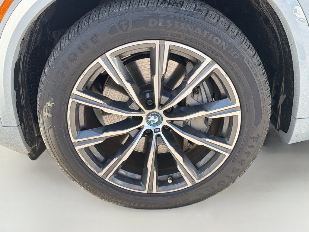Used 2024 BMW X5 xDrive50e w/ M Sport Package AWD/4WD image 42