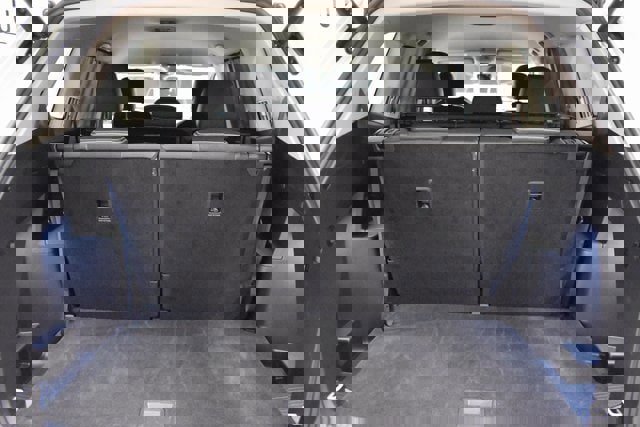 Used 2025 Volkswagen Atlas SE image 18