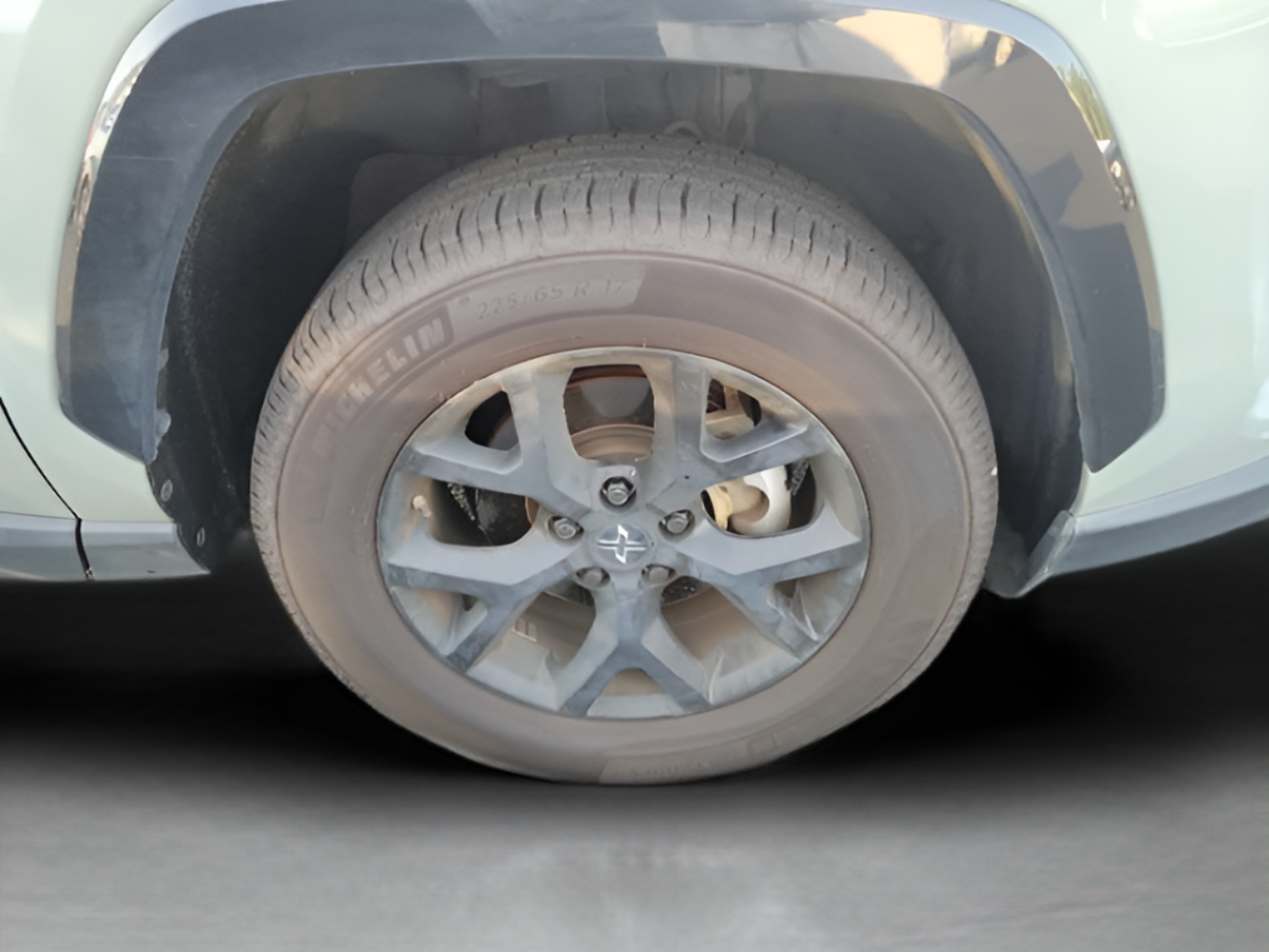Used 2022 Toyota RAV4 XLE w/ Convenience Package FWD image 14