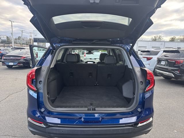 Used 2022 GMC Terrain SLT w/ Infotainment Package II image 27