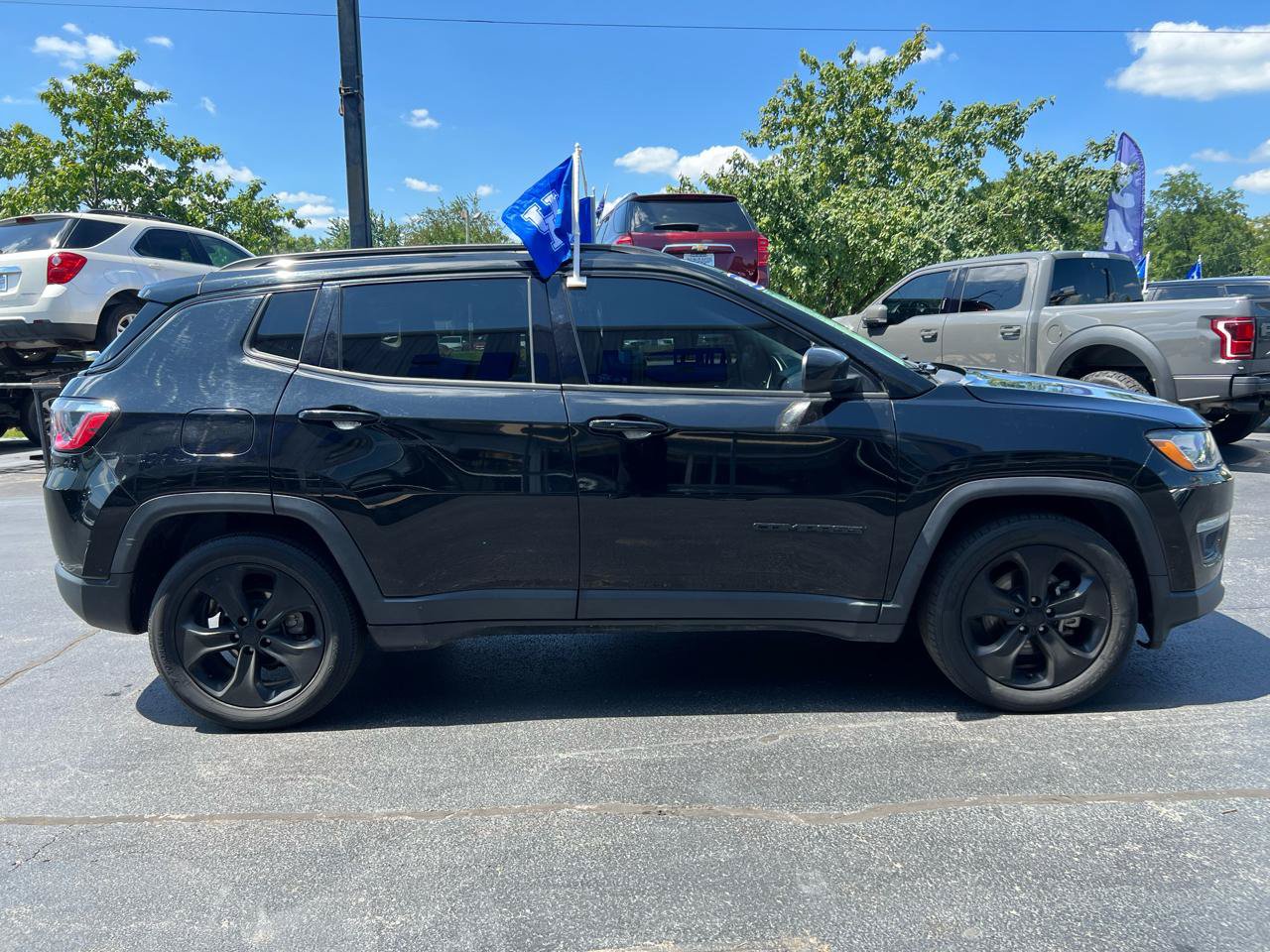 Used 2021 Jeep Compass Latitude FWD image 7
