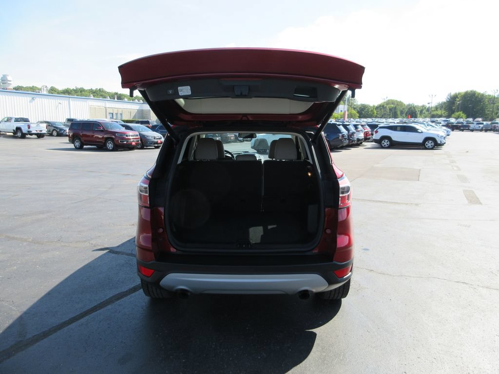 Used 2017 Ford Escape Titanium FWD image 8
