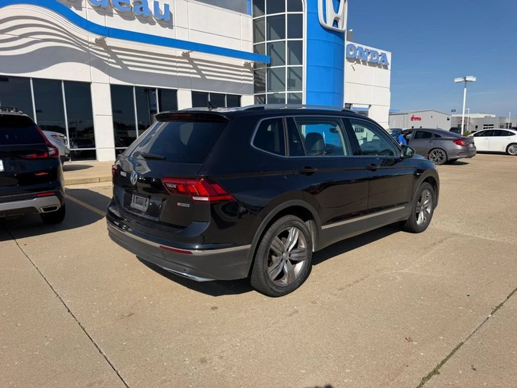 Used 2019 Volkswagen Tiguan SEL Premium AWD/4WD image 2