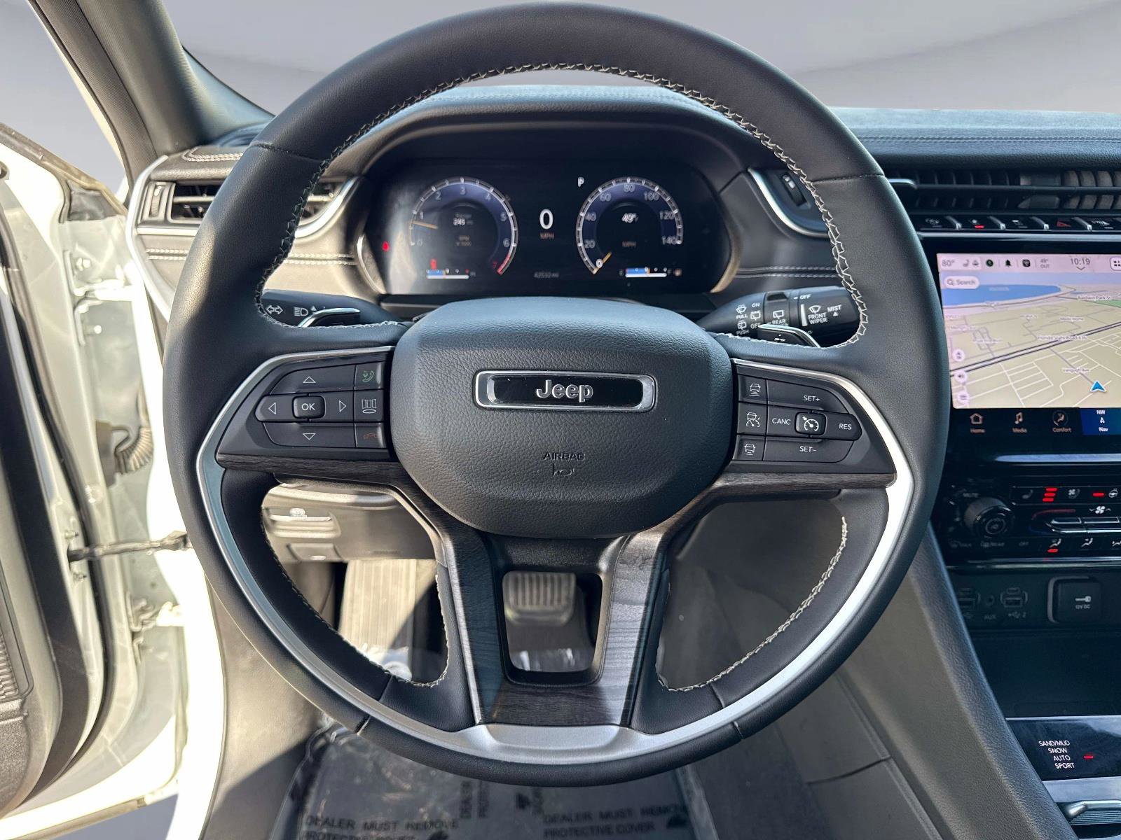 Used 2024 Jeep Grand Cherokee L Limited w/ Luxury Tech Group II image 33