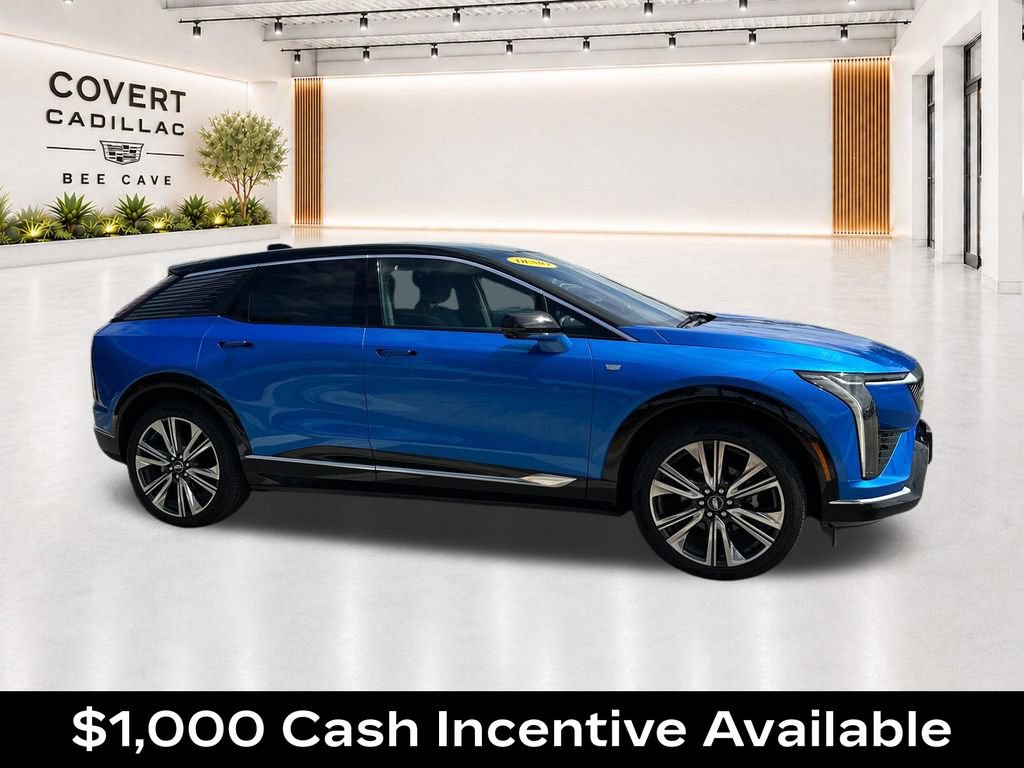 New 2025 Cadillac Optiq Luxury 2 w/ LPO, Floor Liner Package AWD/4WD image 16