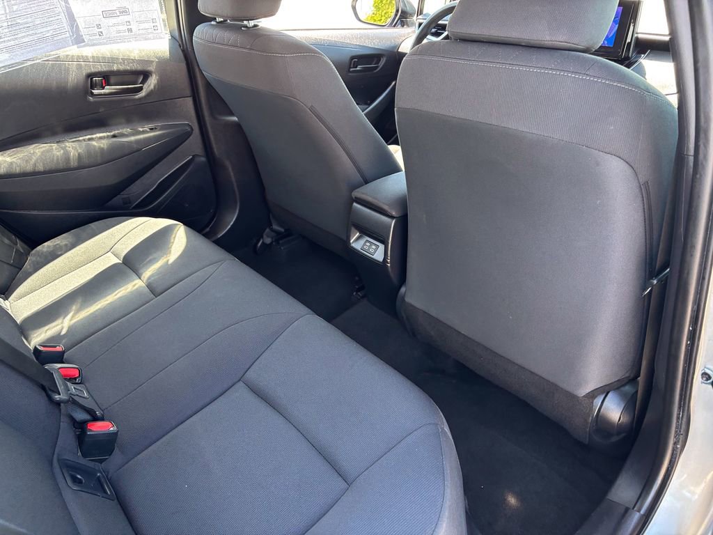 Used 2025 Toyota Corolla LE FWD image 36
