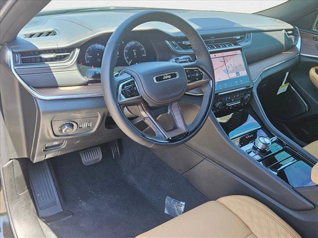 New 2025 Jeep Grand Cherokee Summit w/ High Altitude Package image 9