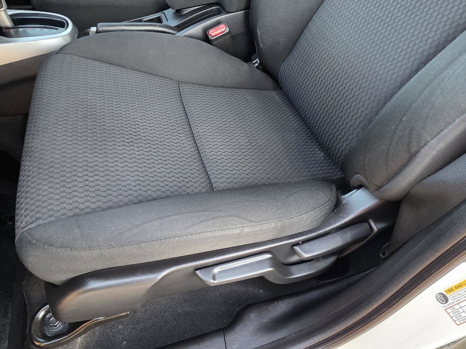 Used 2020 Honda Fit LX image 33