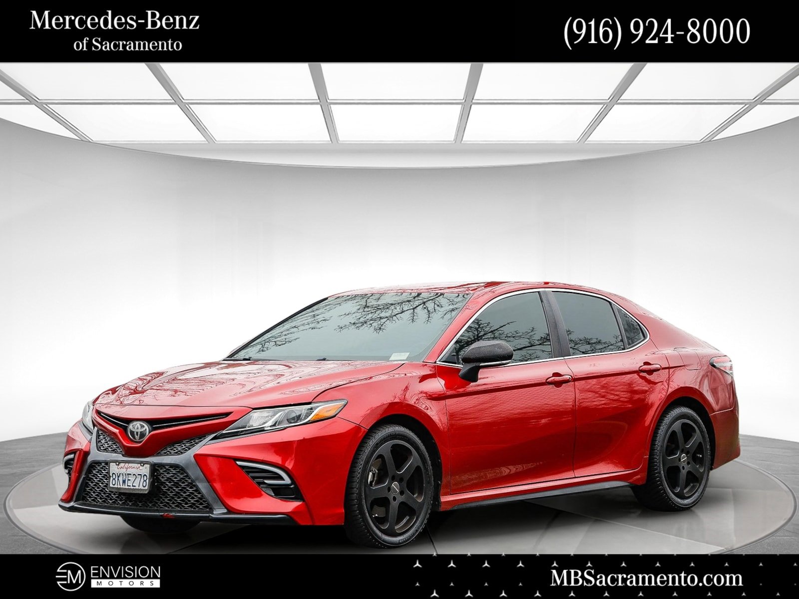 Used 2019 Toyota Camry SE image 1