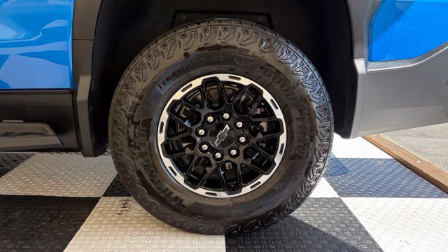 Used 2026 Chevrolet Silverado EV Trail Boss AWD/4WD image 16