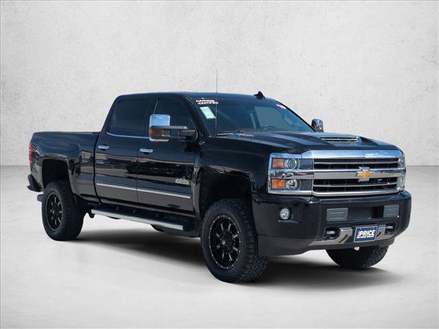 Used 2019 Chevrolet Silverado 2500 High Country w/ Duramax Plus Package image 3
