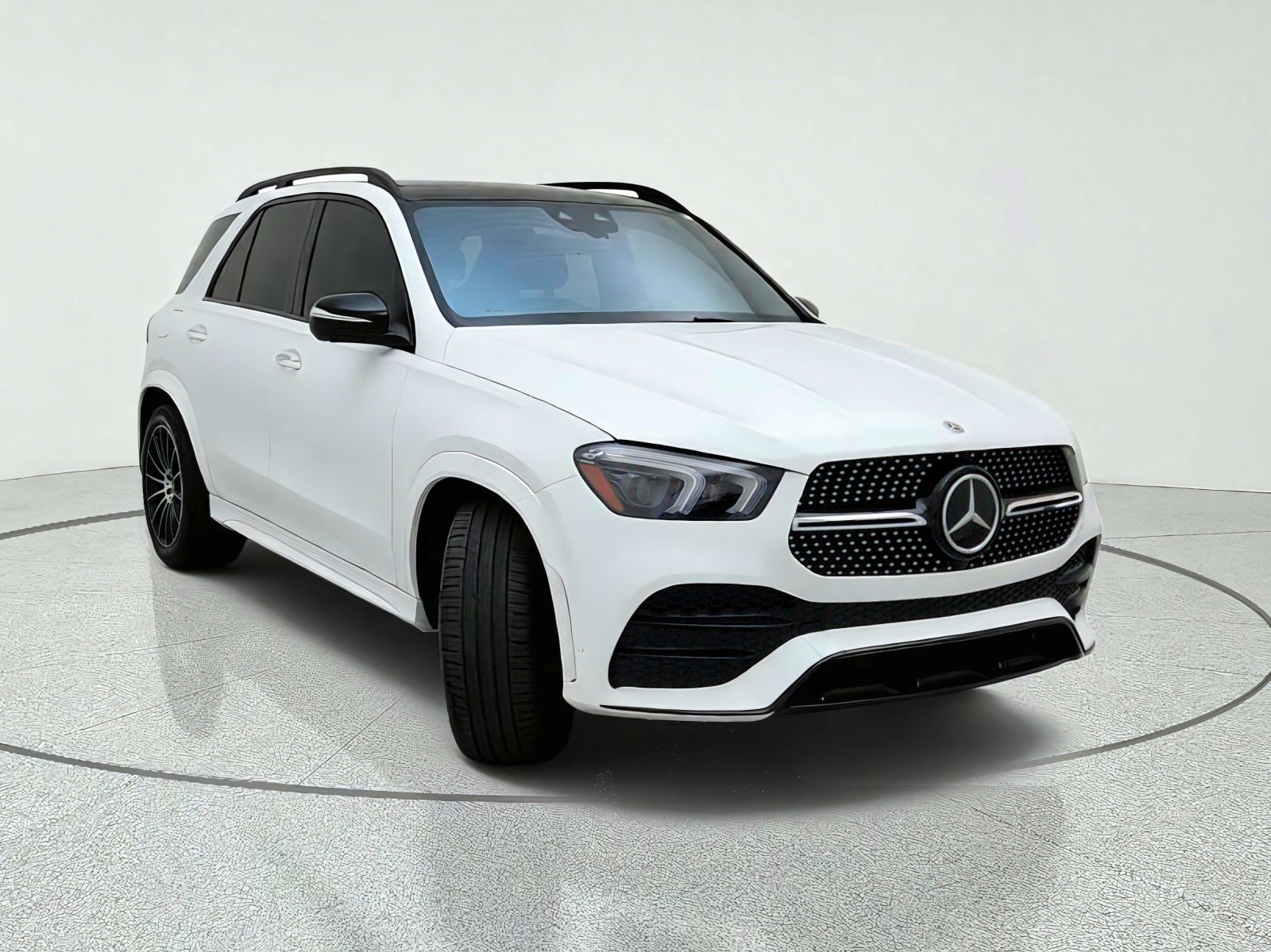Used 2021 Mercedes-Benz GLE 450 4MATIC image 4