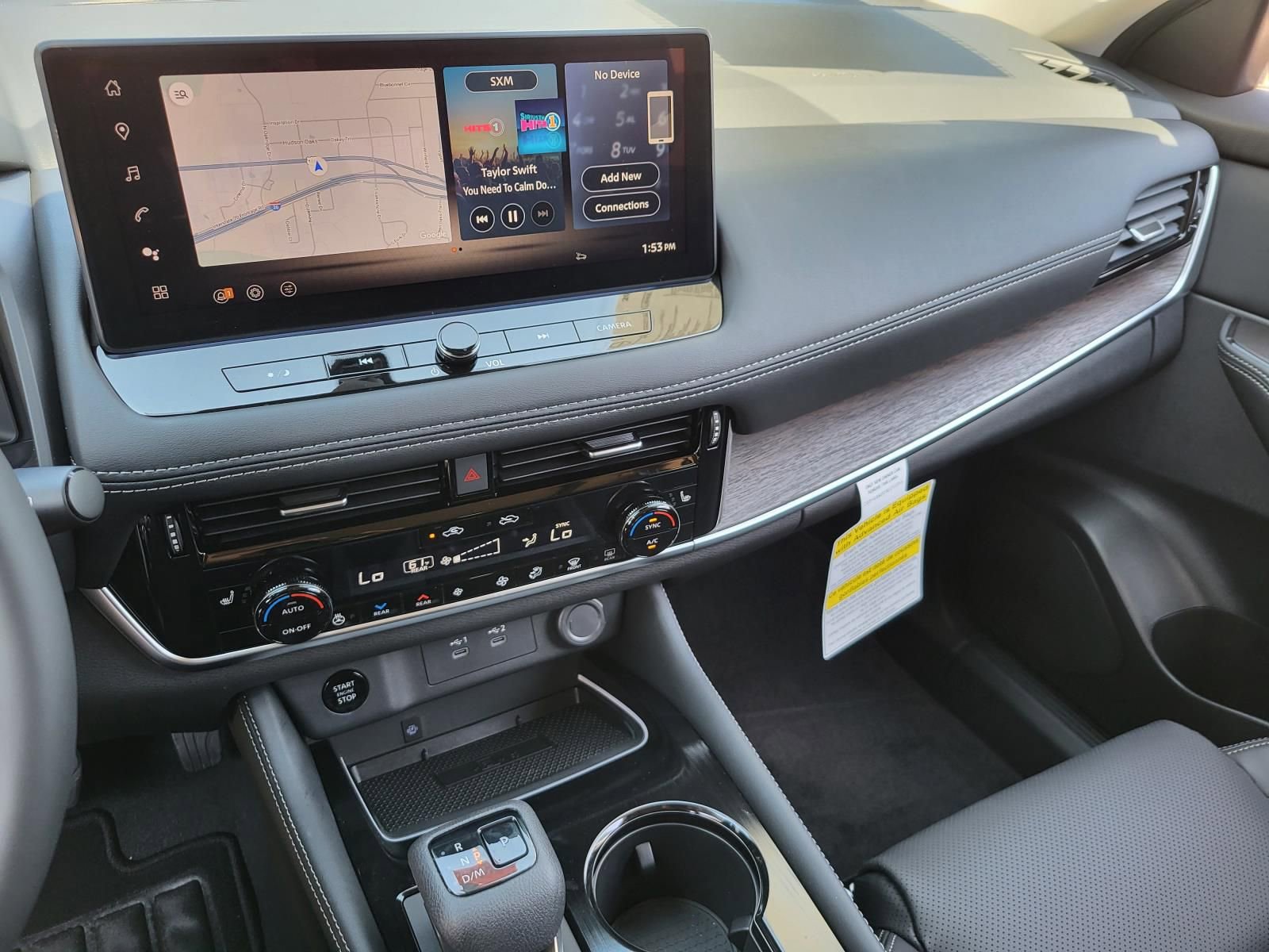 New 2026 Nissan Rogue Platinum image 3