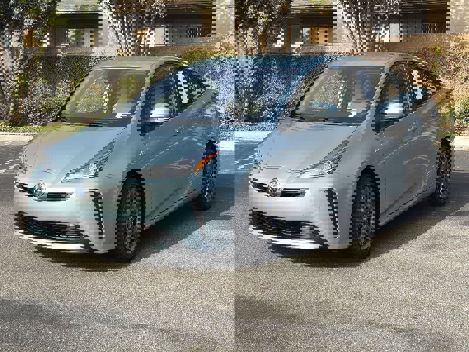 Used 2021 Toyota Prius L Eco image 8