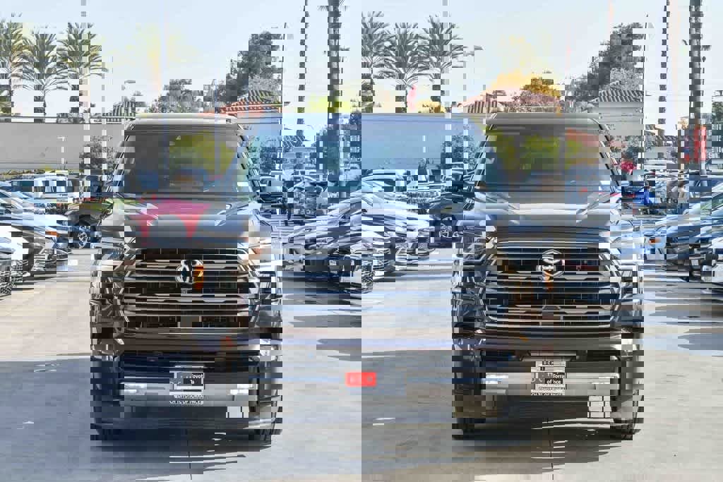 Used 2023 Toyota Sequoia Limited image 2