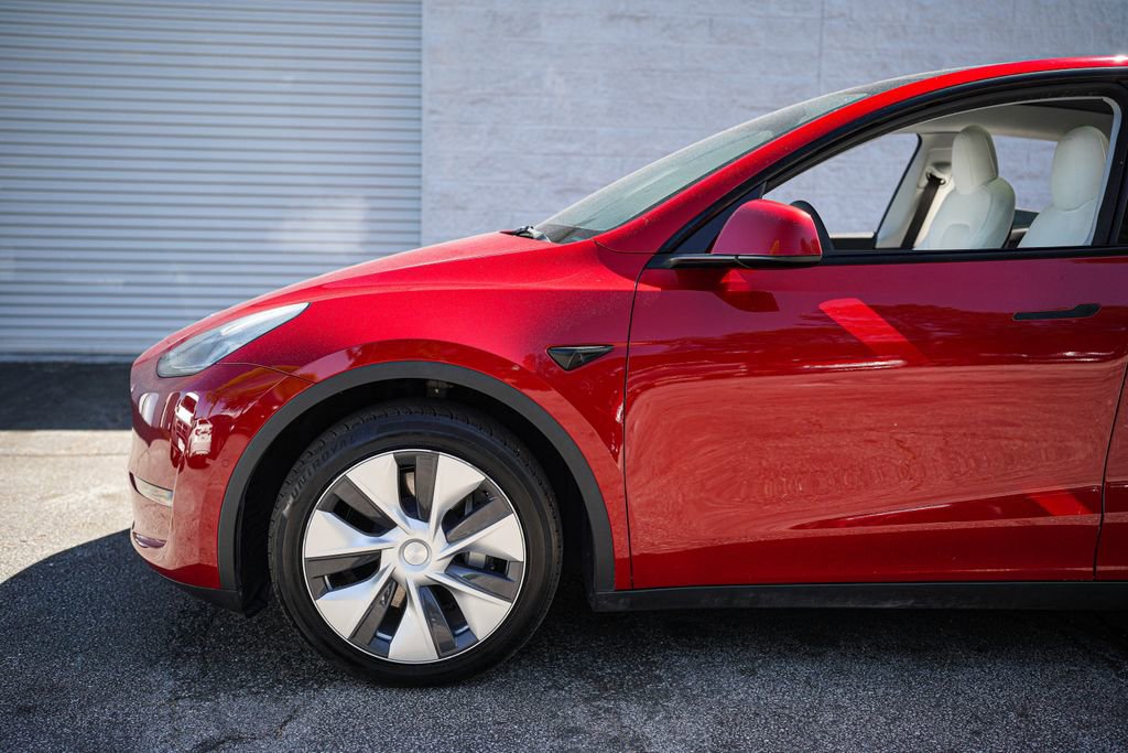 Used 2021 Tesla Model Y Long Range AWD/4WD image 9