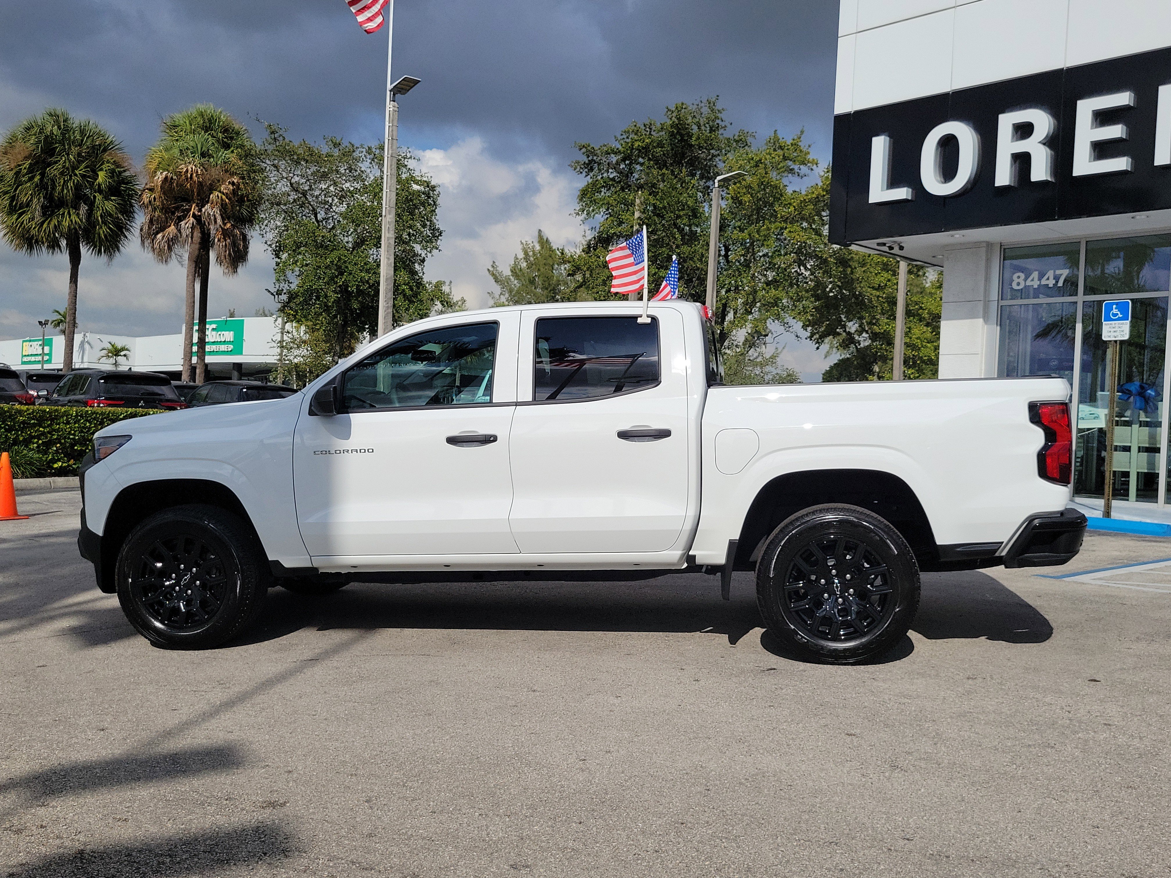 Used 2025 Chevrolet Colorado W/T w/ WT Custom Package image 8