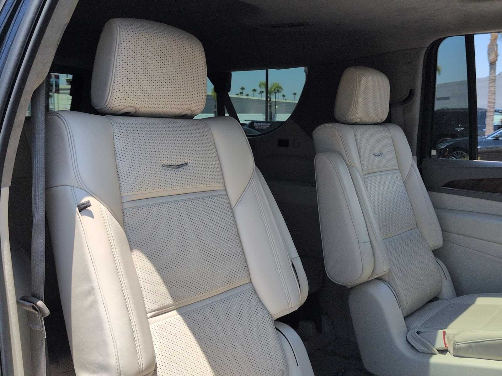 Certified 2024 Cadillac Escalade ESV Sport Platinum w/ LPO, ONYX Package AWD/4WD image 27
