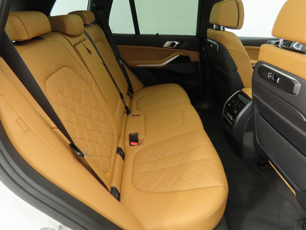 New 2026 BMW X5 sDrive40i w/ Executive Package image 22