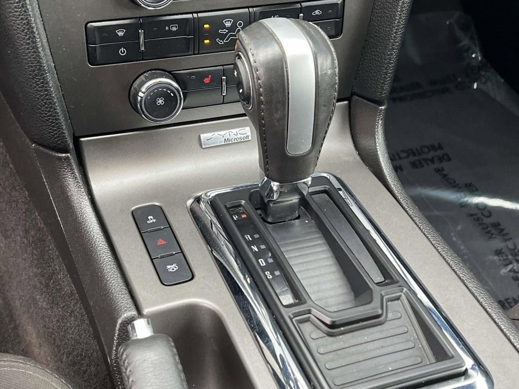 Used 2013 Ford Mustang Premium image 18