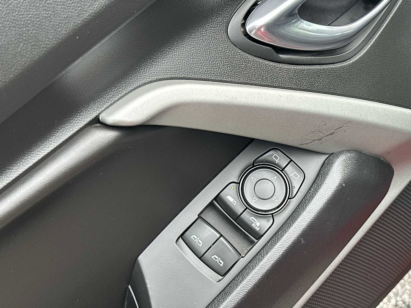 Used 2018 Chevrolet Camaro SS RWD image 16
