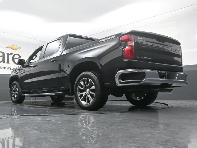 Used 2023 Chevrolet Silverado 1500 LT AWD/4WD image 5
