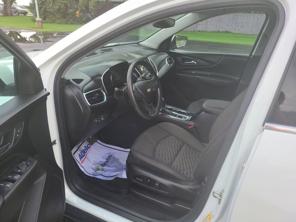 Used 2019 Chevrolet Equinox LT FWD image 3
