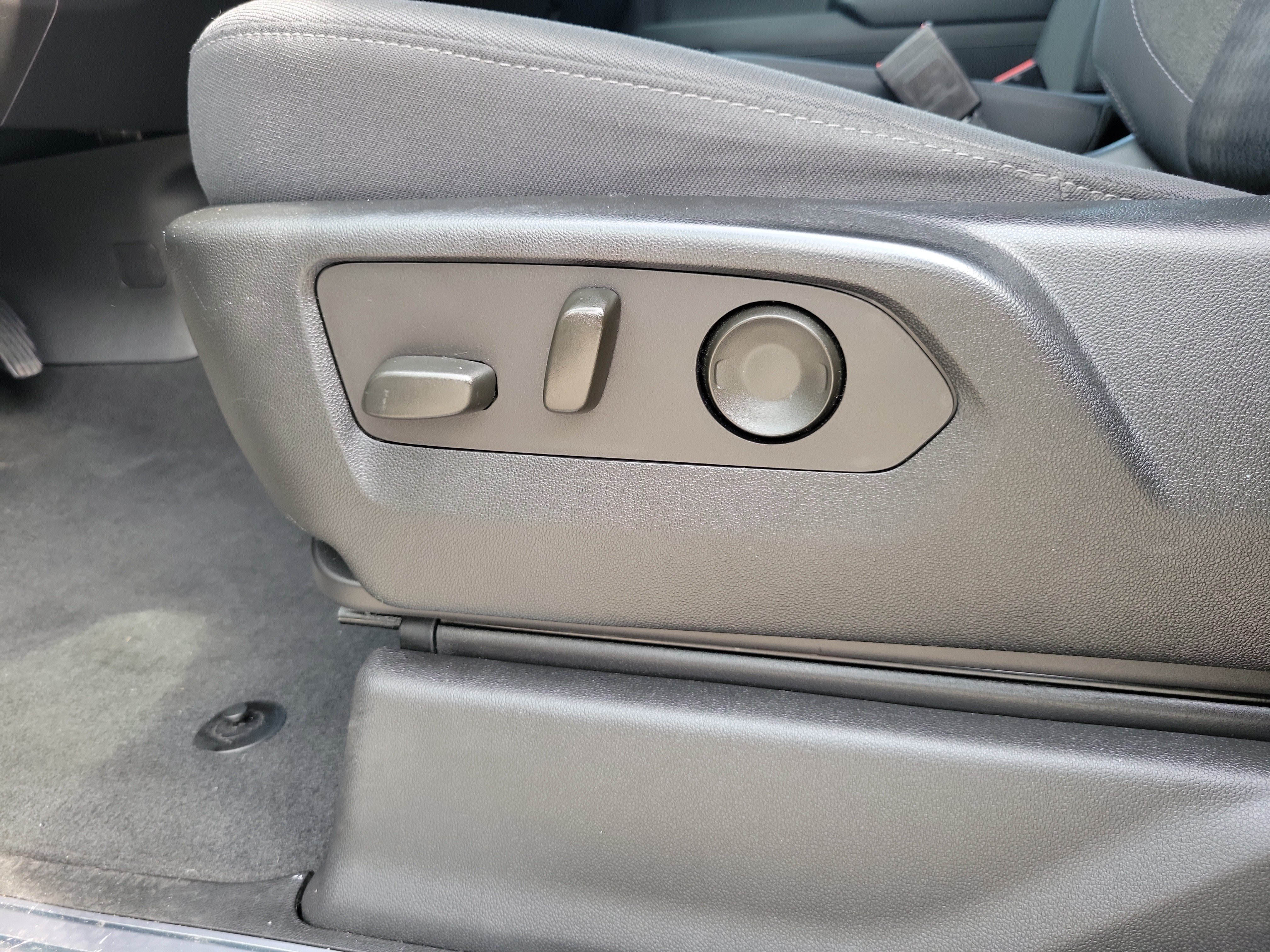 Used 2022 GMC Sierra 1500 SLE AWD/4WD image 12