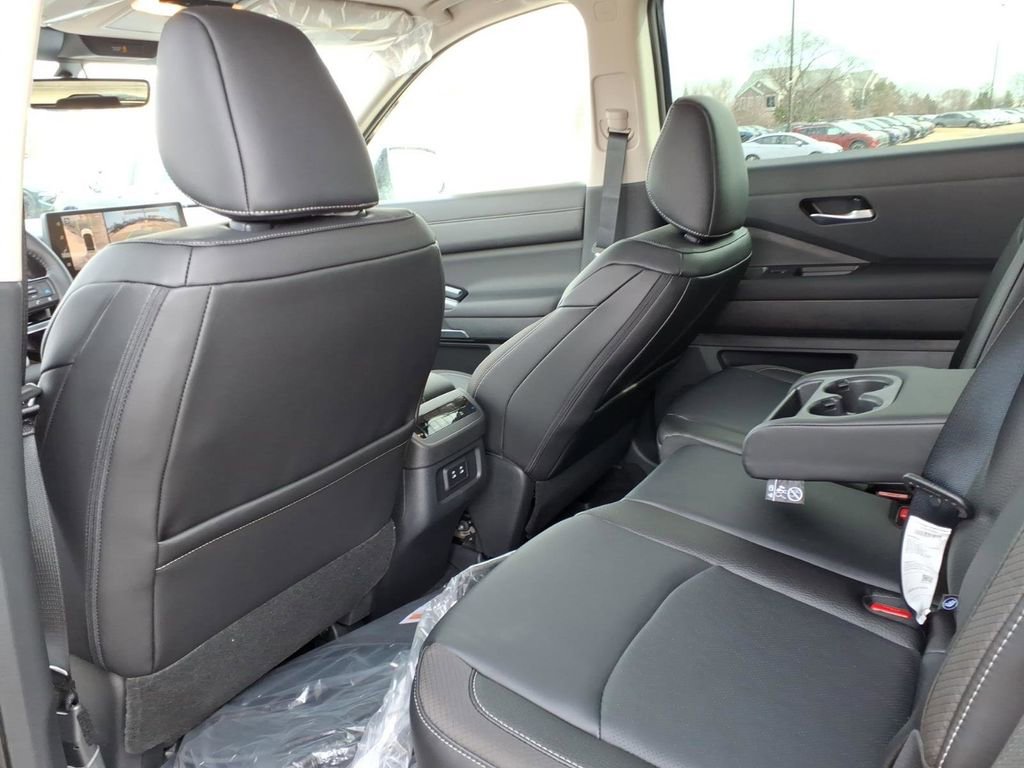 New 2026 Nissan Pathfinder SL image 27