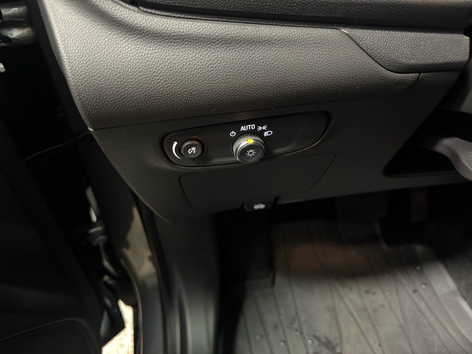 New 2026 Buick Encore GX Preferred w/ Comfort Package AWD/4WD image 15