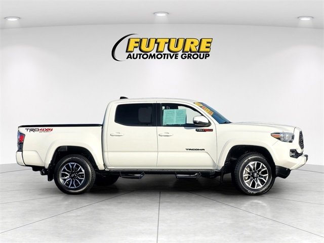 Used 2020 Toyota Tacoma TRD Sport image 4