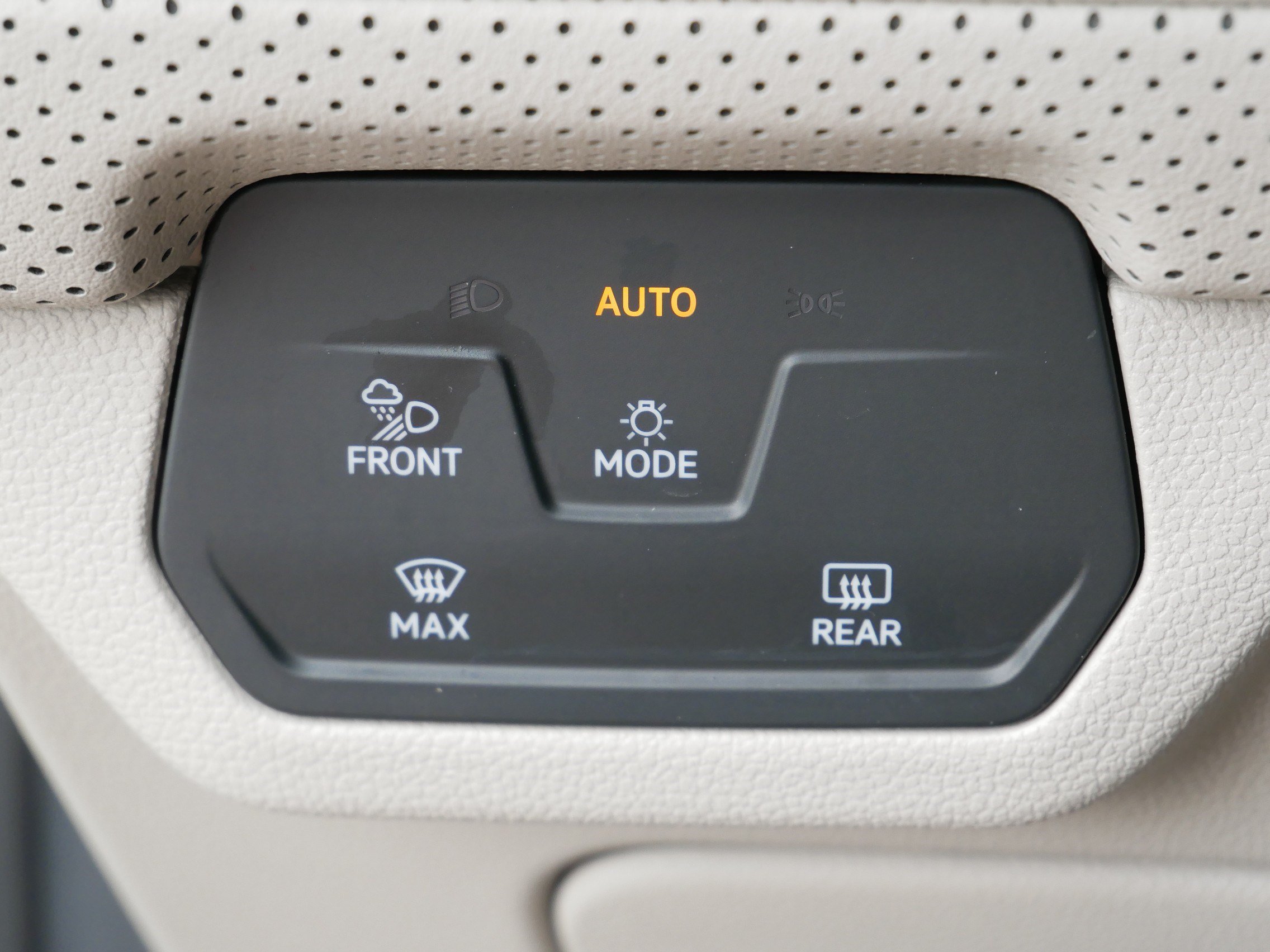 Certified 2026 Volkswagen Atlas SEL Premium R-Line AWD/4WD image 26