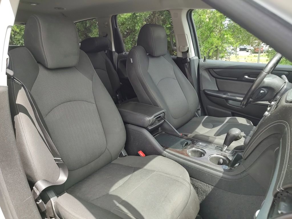 Used 2017 Chevrolet Traverse LT w/ Style and Technology Package image 38