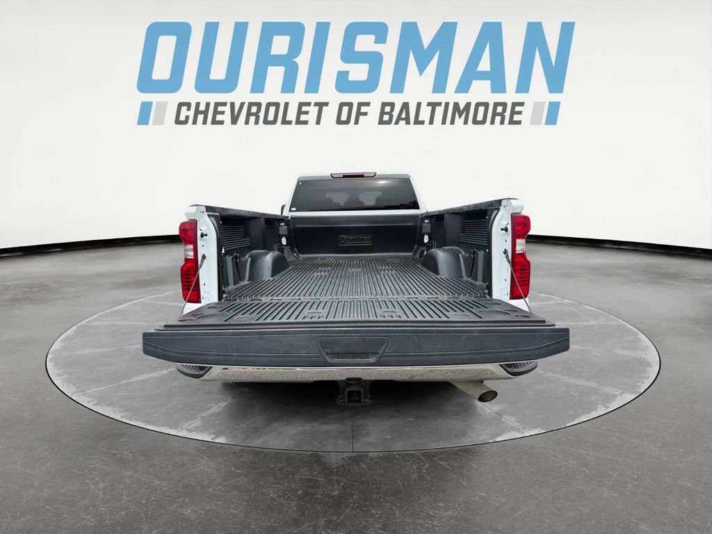 Used 2024 Chevrolet Silverado 3500 LT image 16