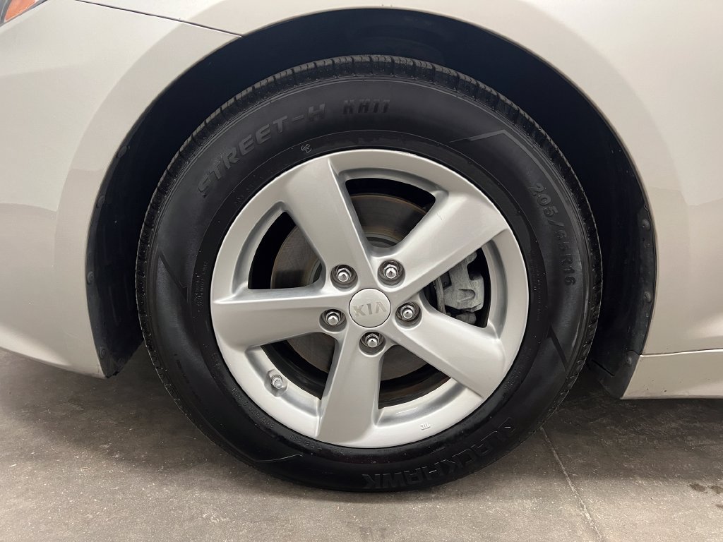 Used 2014 Kia Optima LX FWD image 29