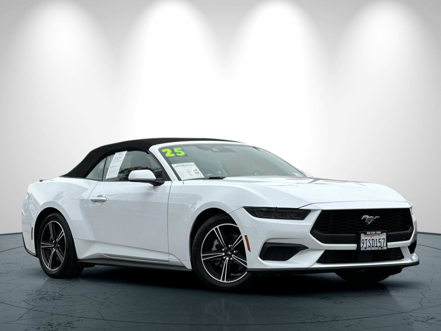 Used 2025 Ford Mustang Premium RWD image 10