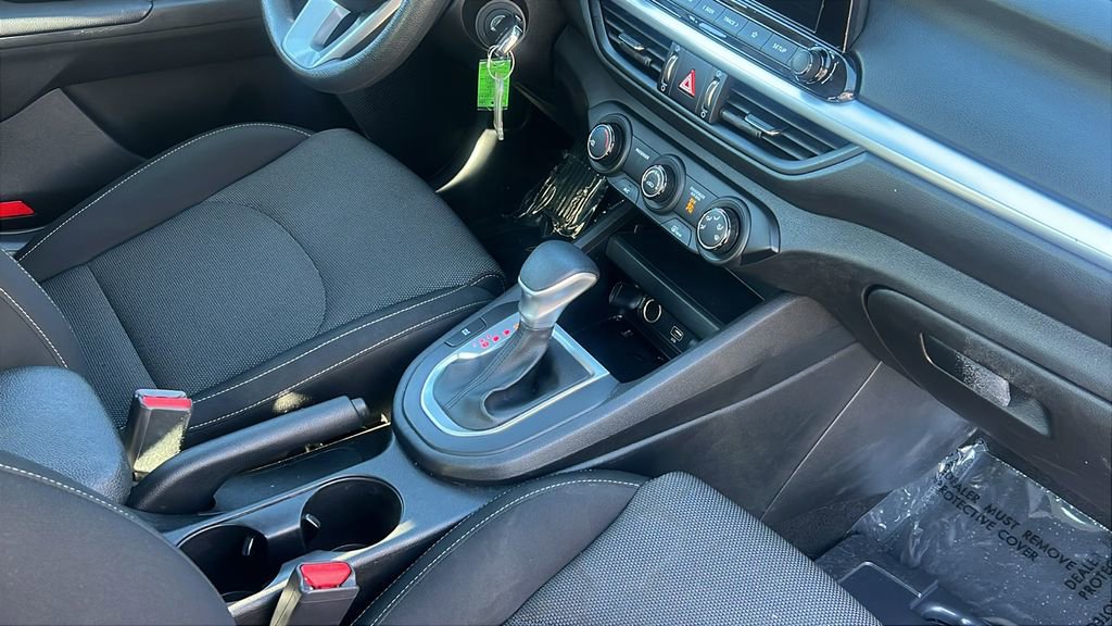 Used 2023 Kia Forte LXS image 12