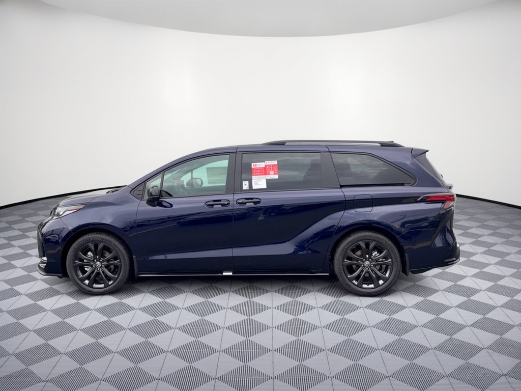 New 2026 Toyota Sienna XSE FWD image 2